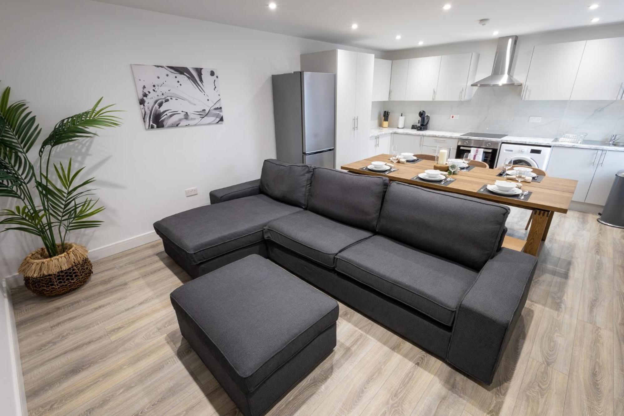 Contemporary 3Br Flat In Watford Apartment Watford  Ngoại thất bức ảnh